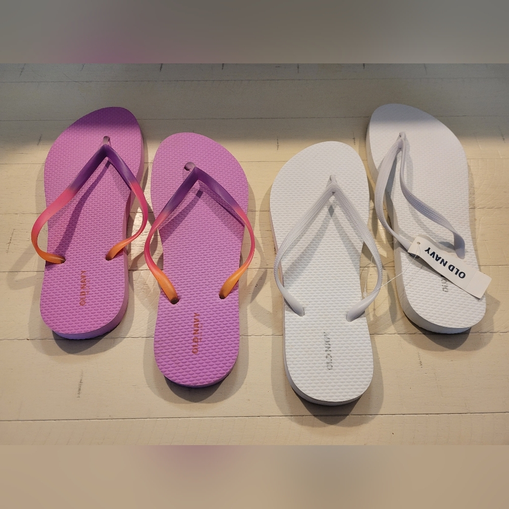 Old Navy Flip Flops In Purple and White
